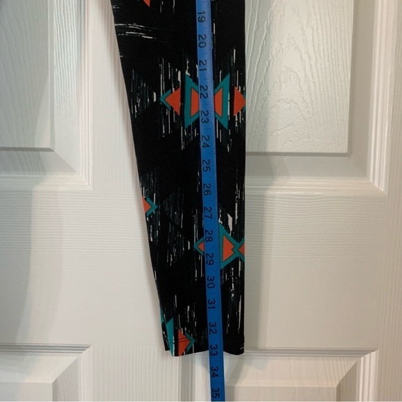 LulaRoe Women’s Tribal Pattern Leggings - Picture 4 of 7